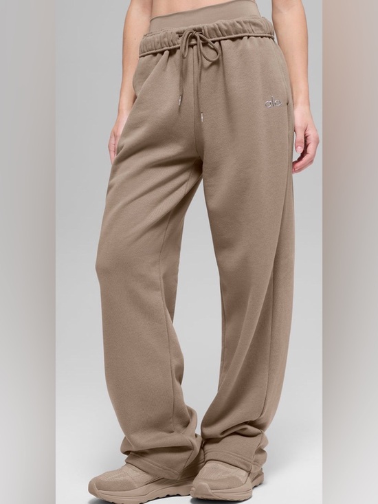 ALO Yoga Pants - Alo Yoga Accolade Straight Leg Sweatpant Gravel XS